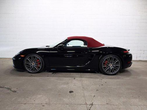 2025 Porsche 718 Boxster GTS 4.0