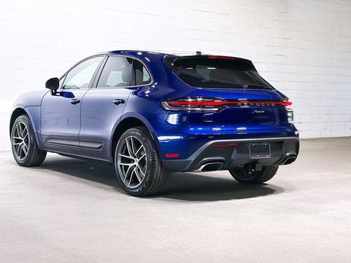 2026 Porsche Macan AWD