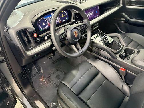 Dolomite Silver Metallic 2026 Porsche Cayenne Cayenne E-Hybrid