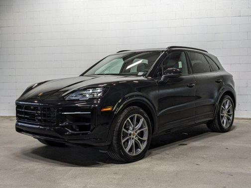 2025 Porsche Cayenne AWD