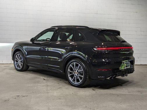 2025 Porsche Cayenne AWD