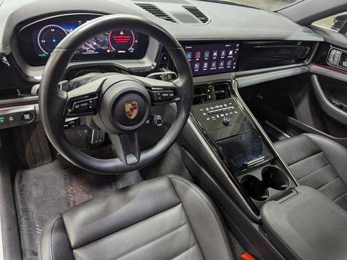 2025 Porsche Panamera 