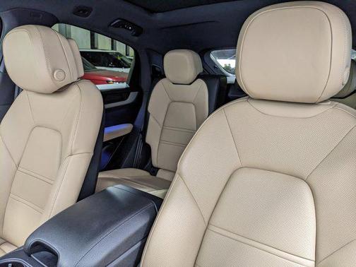 2025 Porsche Cayenne Coupe AWD