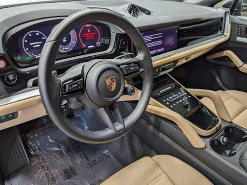 2025 Porsche Cayenne Coupe AWD