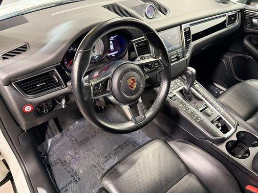 2017 Porsche Macan S