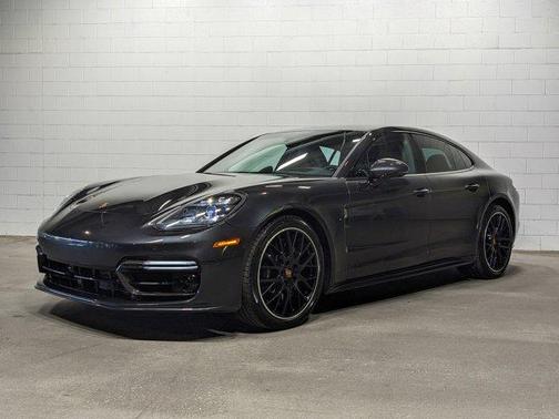 2023 Porsche Panamera Turbo S