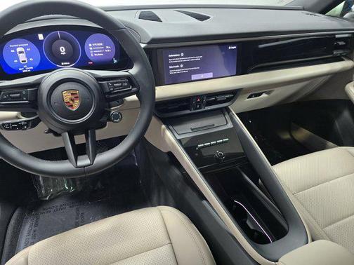 2025 Porsche Macan Electric
