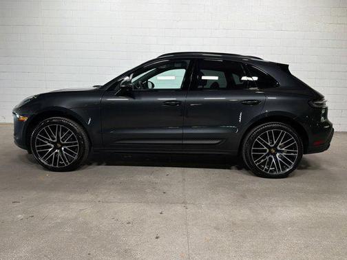 Volcano Grey Metallic 2026 Porsche Macan Macan