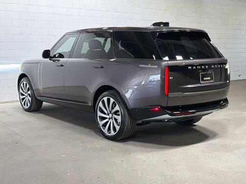 2025 Land Rover Range Rover P530 SE 7 Seat