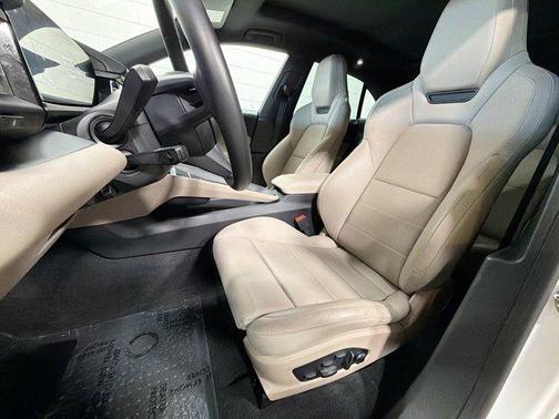 2025 Porsche Macan 4S