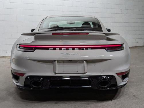 2024 Porsche 911 Carrera