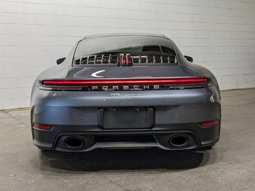 2025 Porsche 911 Carrera