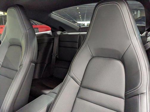 2025 Porsche 911 Carrera
