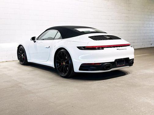 2022 Porsche 911 Carrera S