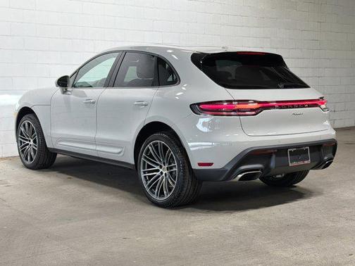 2026 Porsche Macan AWD