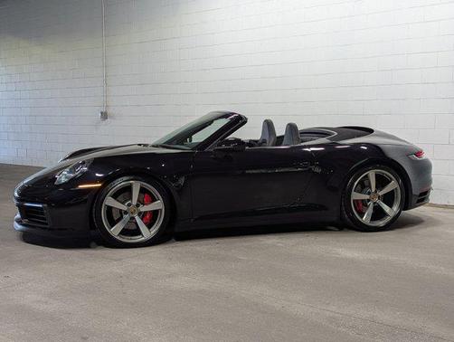 2020 Porsche 911 Carrera 4S Cabriolet