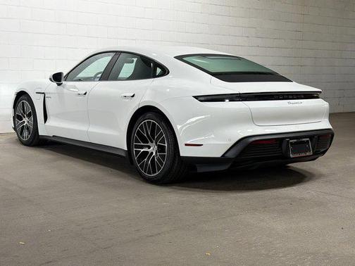 2025 Porsche Taycan 4