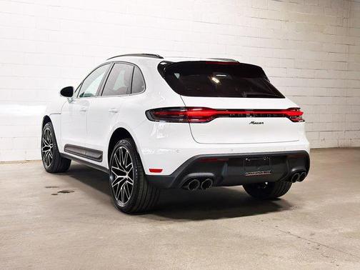 2026 Porsche Macan AWD