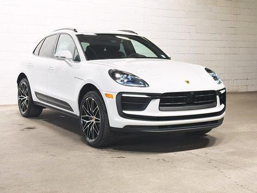 2026 Porsche Macan AWD