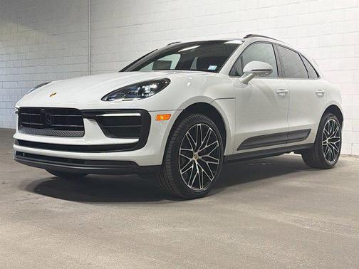 2026 Porsche Macan AWD