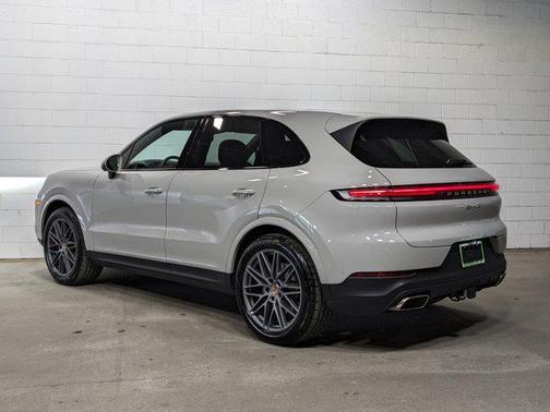2025 Porsche Cayenne AWD