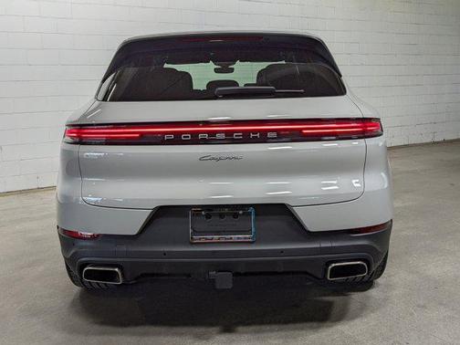 2025 Porsche Cayenne AWD
