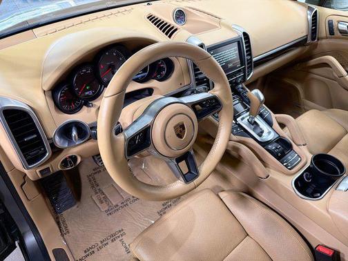 2016 Porsche Cayenne Cayenne