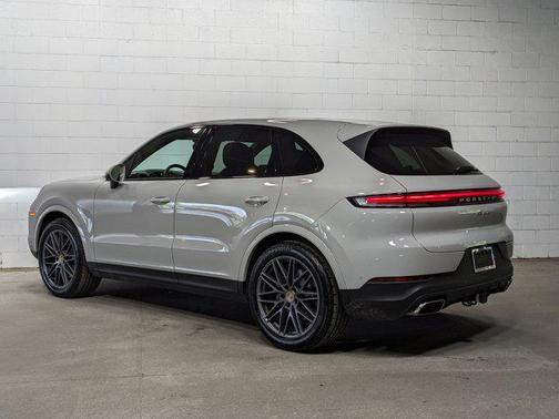 2025 Porsche Cayenne AWD