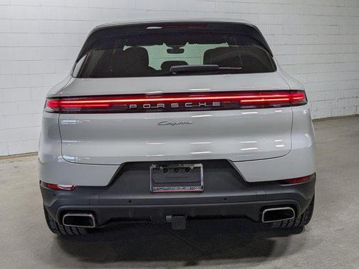 2025 Porsche Cayenne AWD