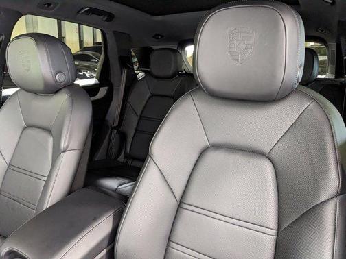 2025 Porsche Cayenne AWD