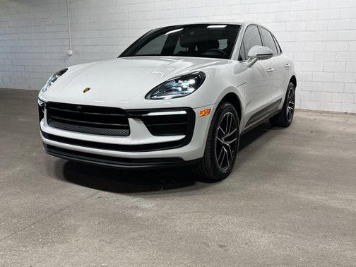 White 2022 Porsche Macan Macan