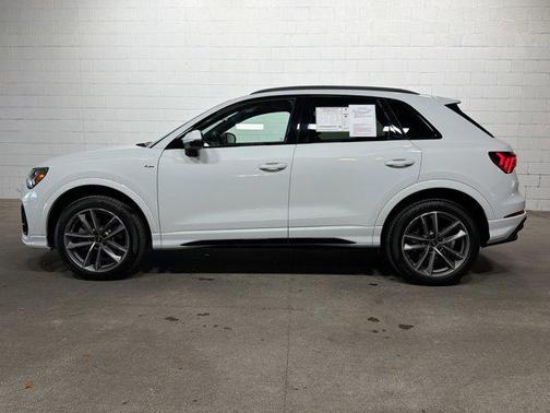 Glacier White Metallic 2024 Audi Q3 45 S line Premium Plus