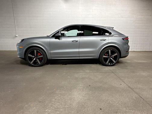 Dolomite Silver Metallic 2026 Porsche Cayenne S