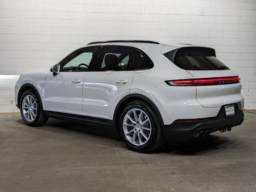 2025 Porsche Cayenne AWD