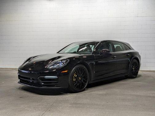 2019 Porsche Panamera GTS