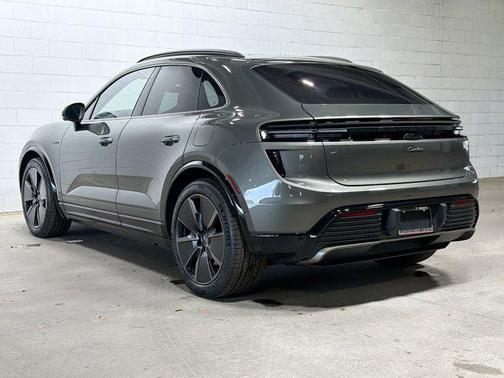 2026 Porsche Macan Turbo