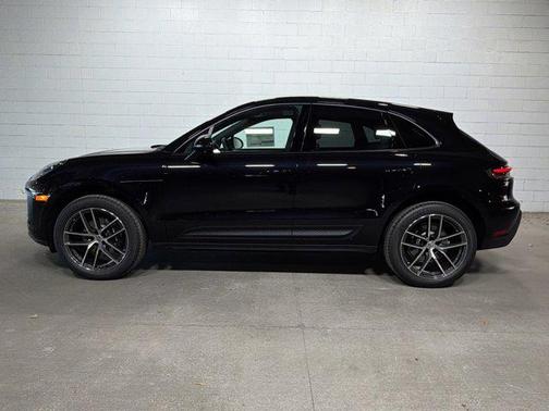 2026 Porsche Macan AWD