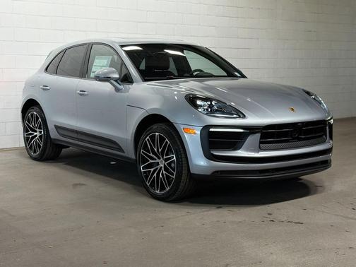 Dolomite Silver Metallic 2026 Porsche Macan Macan