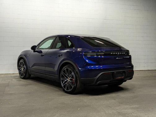 2025 Porsche Macan 4S