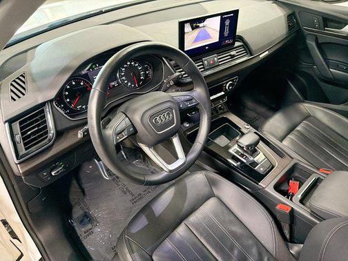 2022 Audi Q5 45 S line Premium