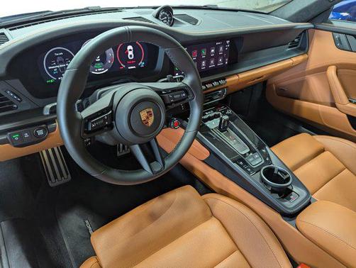 2025 Porsche 911 Carrera GTS