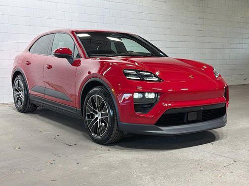 2026 Porsche Macan 4