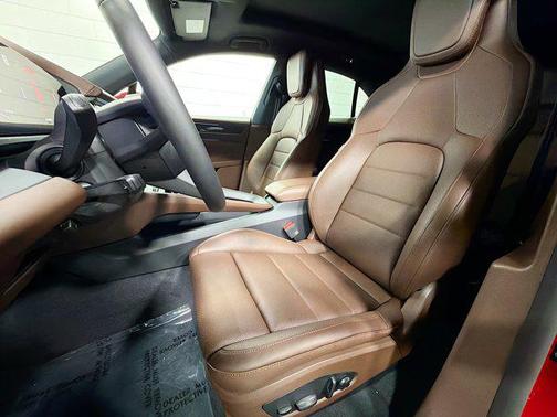 2026 Porsche Macan 4