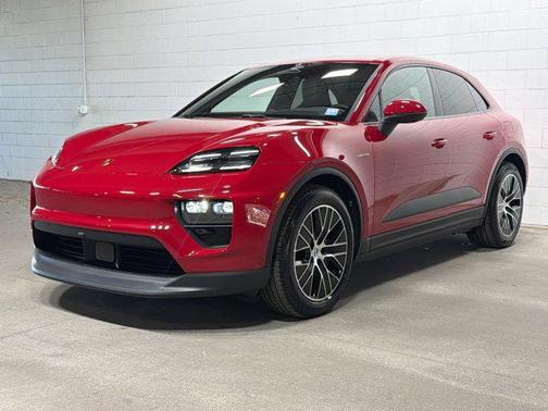 2026 Porsche Macan 4