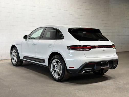 2026 Porsche Macan AWD