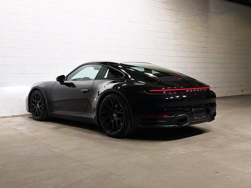 2023 Porsche 911 Carrera 4S