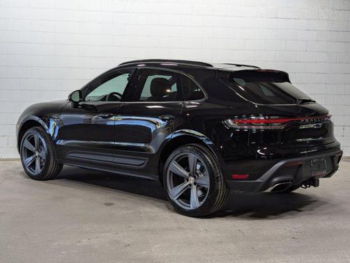 2026 Porsche Macan AWD
