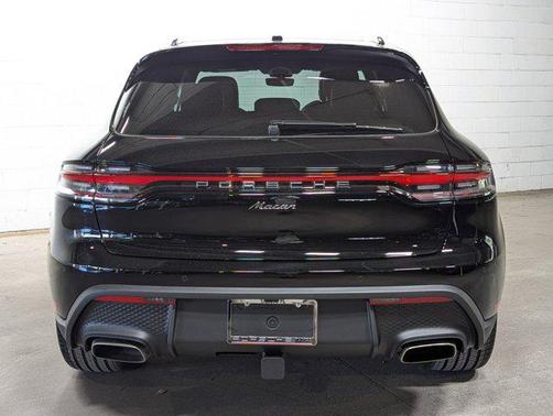 2026 Porsche Macan AWD