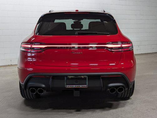2026 Porsche Macan AWD