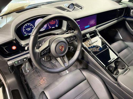 2025 Porsche Panamera GTS